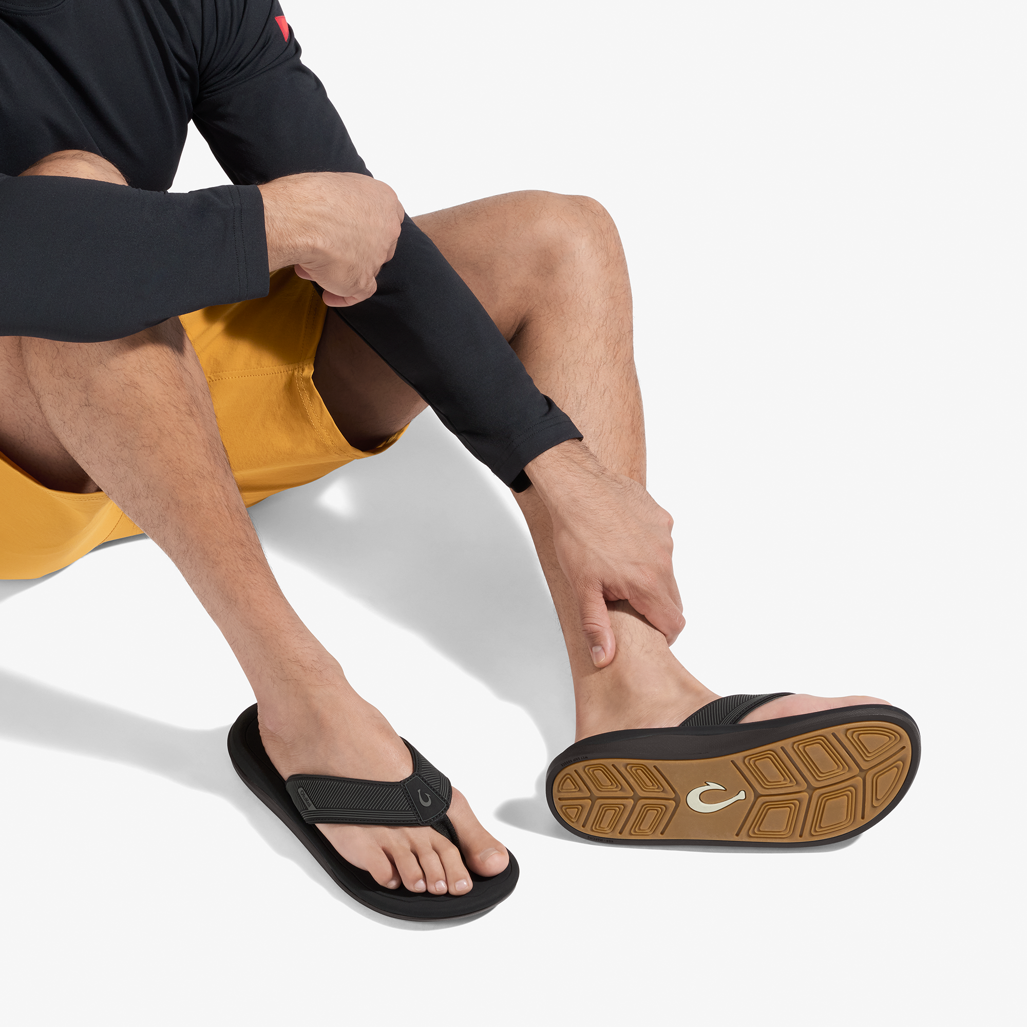 Ahi Kai  -  Black / Black