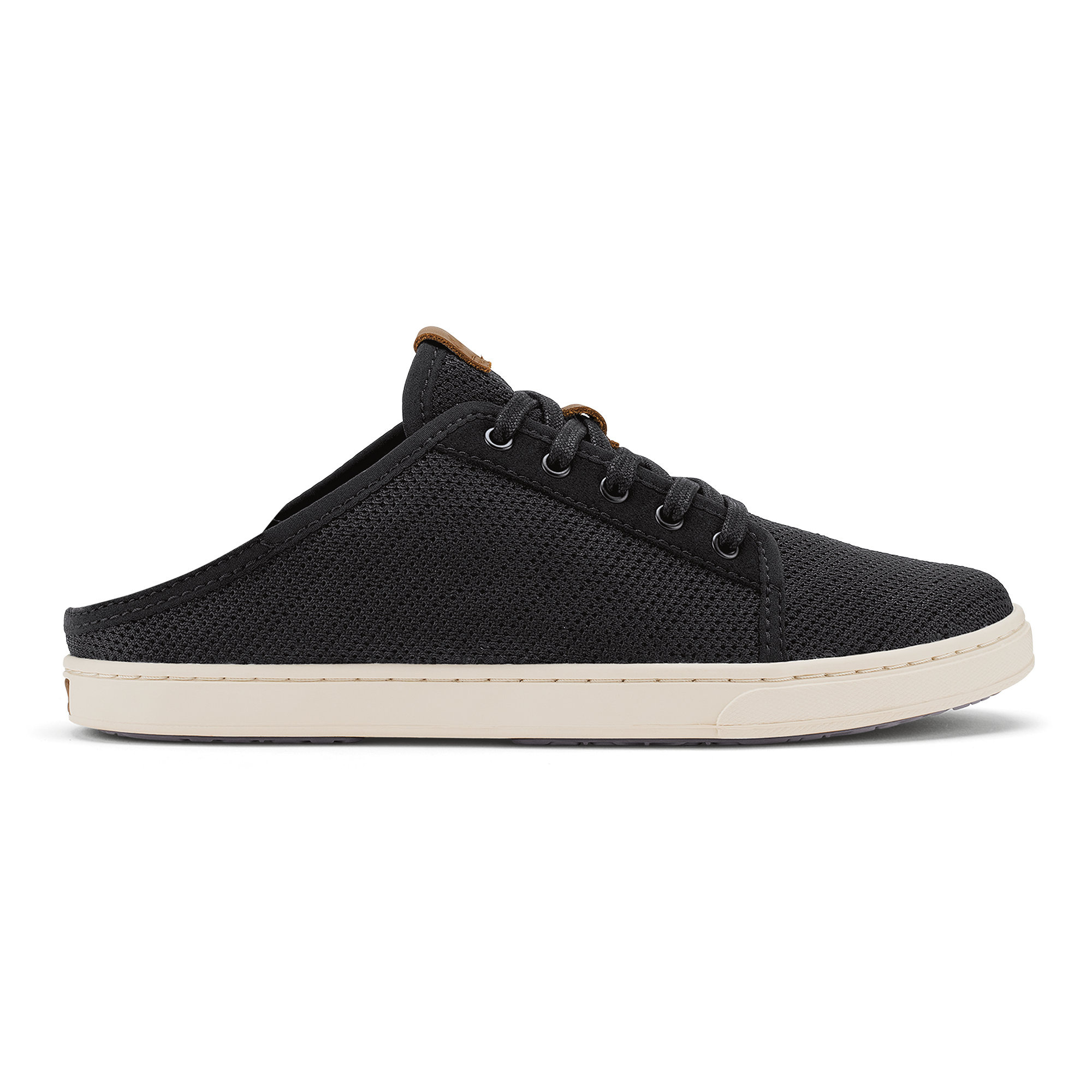 Pehuea Li  -  Black / Tan