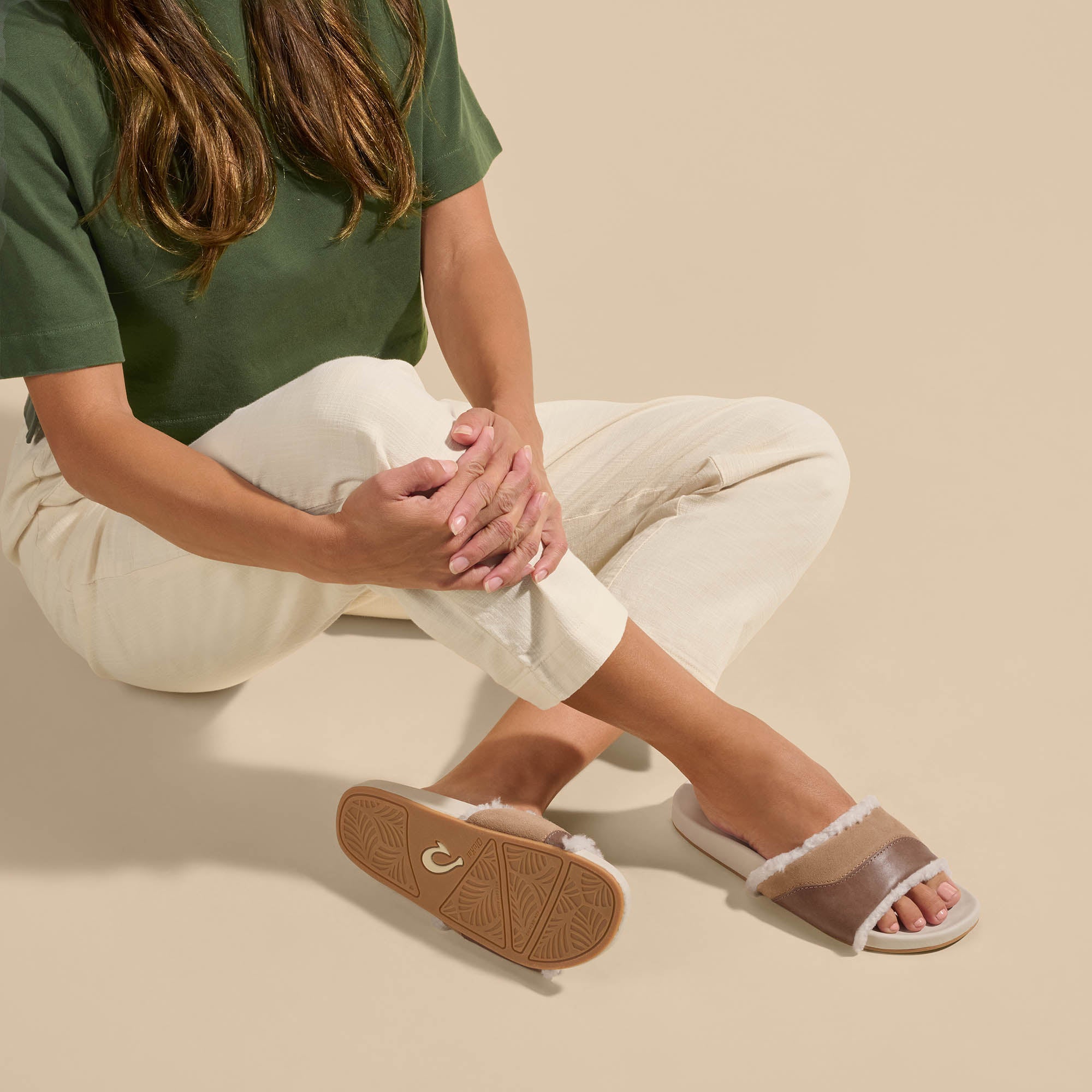 Hoala Slide - Tan / Puka