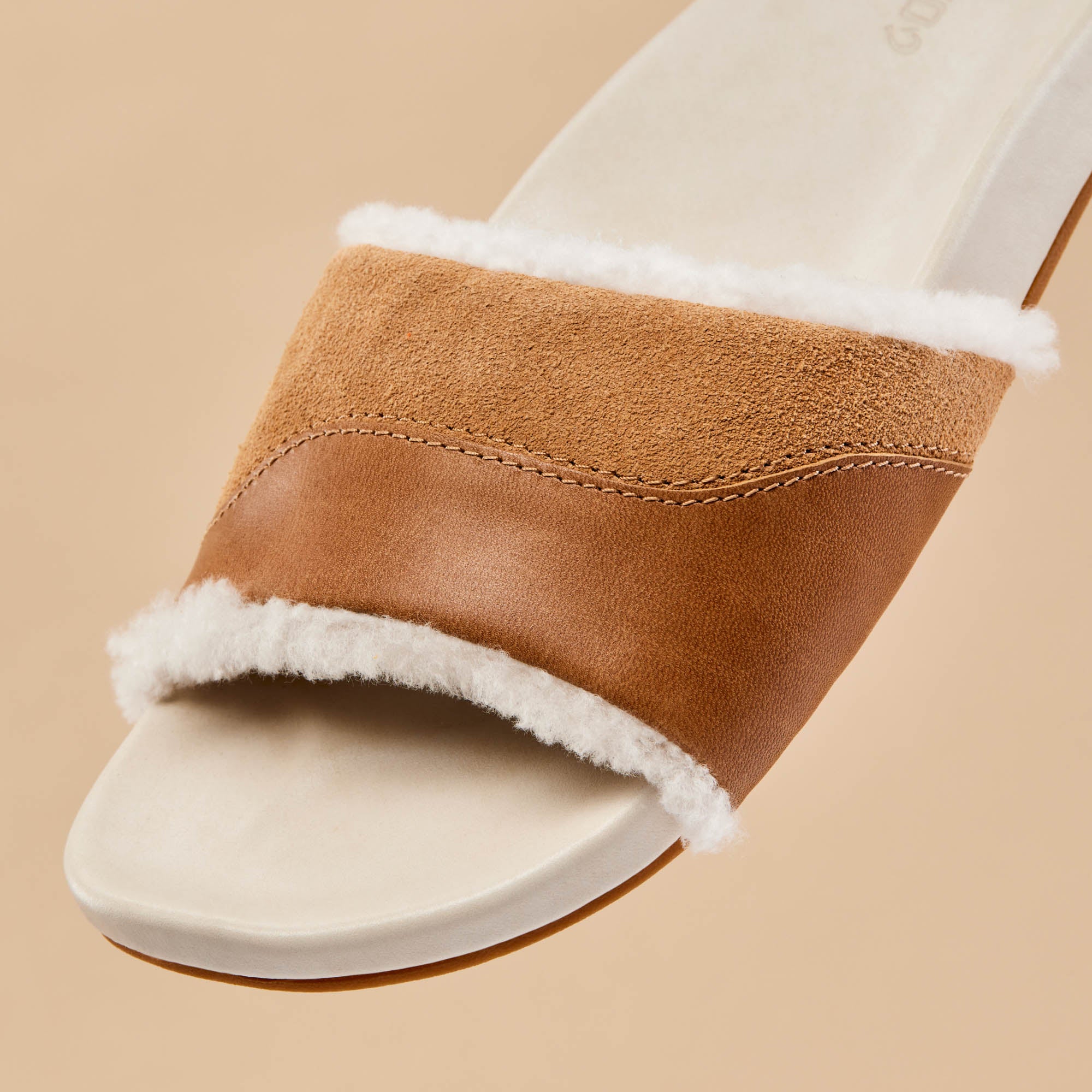 Hoala Slide - Tan / Puka
